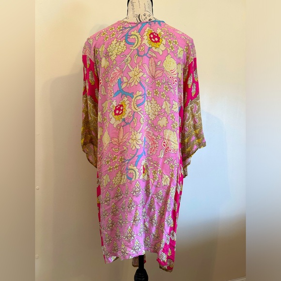 Elizabeth Gillet Shawl/Cover Up/Wrap - Picture 3 of 5